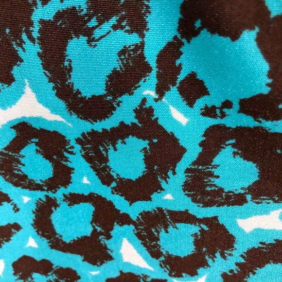 Diane Von Furstenberg Sleeveless Wrap Midi Dress in Turquoise Leopard Size 2 - Picture 5 of 5